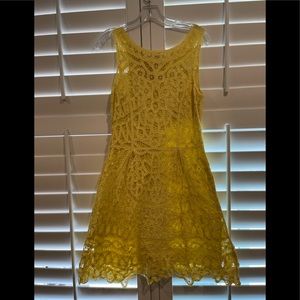 Lilly Pulitzer yellow embroidered dress Used